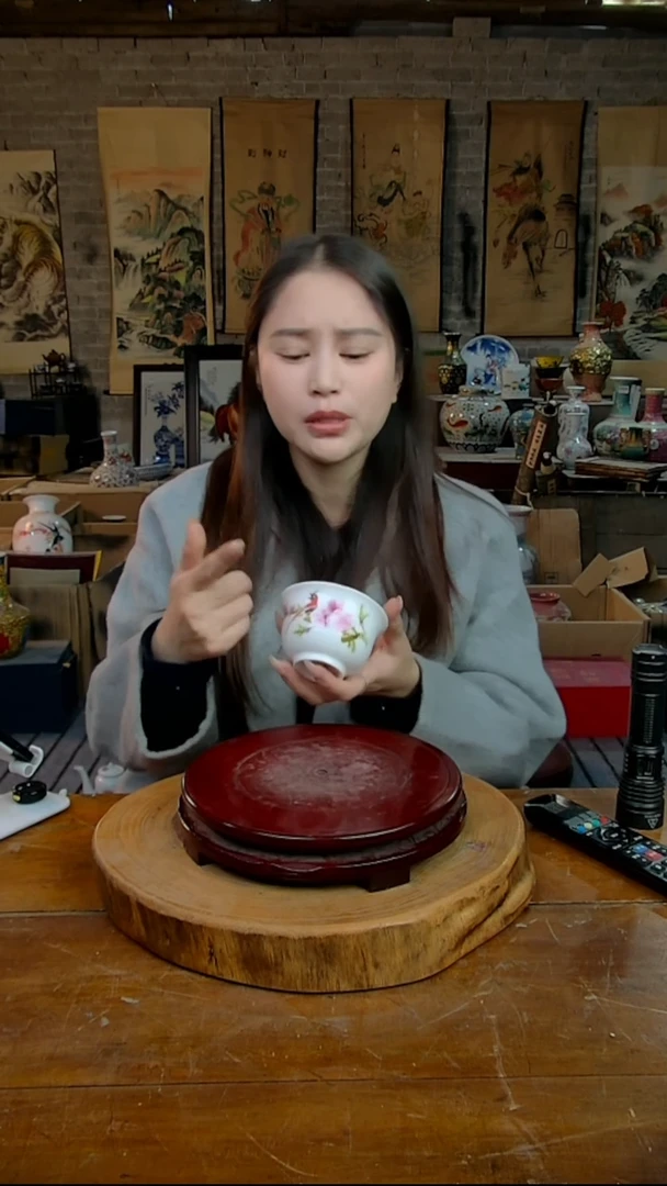 摆件陶景德镇陶瓷摆件水点桃花压手杯