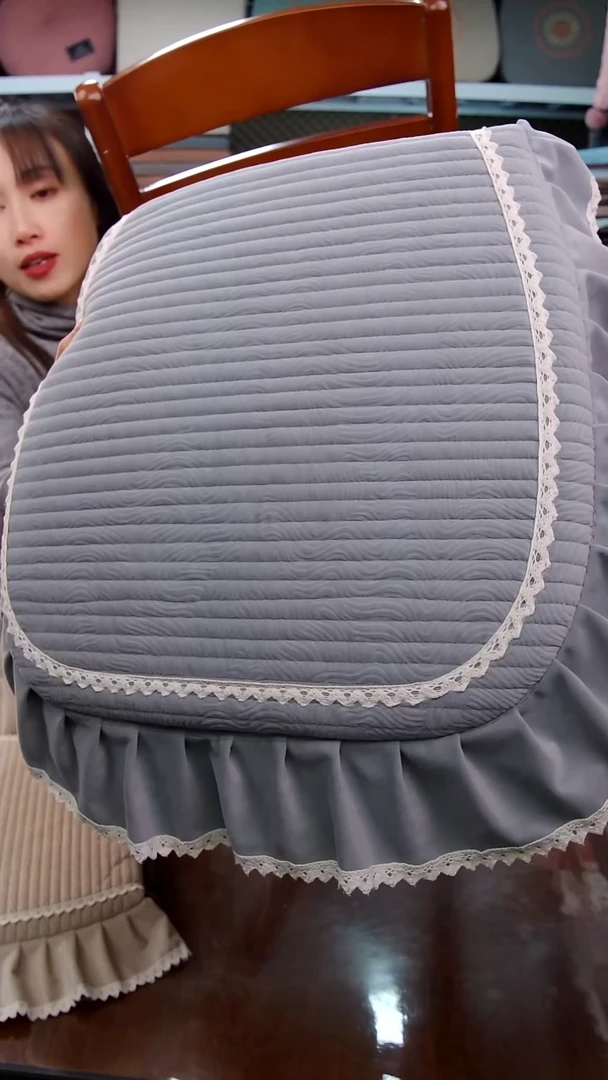 布细绒—横条：灰色4个