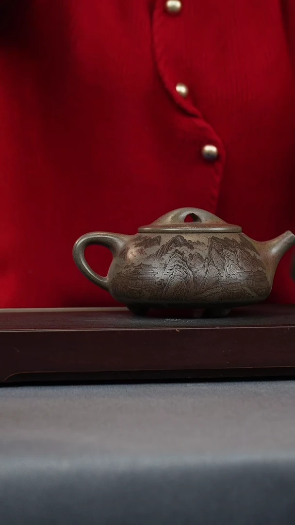 【闪购商品】紫砂茶壶梨皮青 景舟石瓢 刻山水