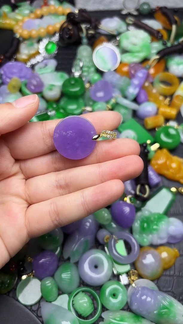 颈饰未镶嵌翡翠缅甸翡翠吊坠