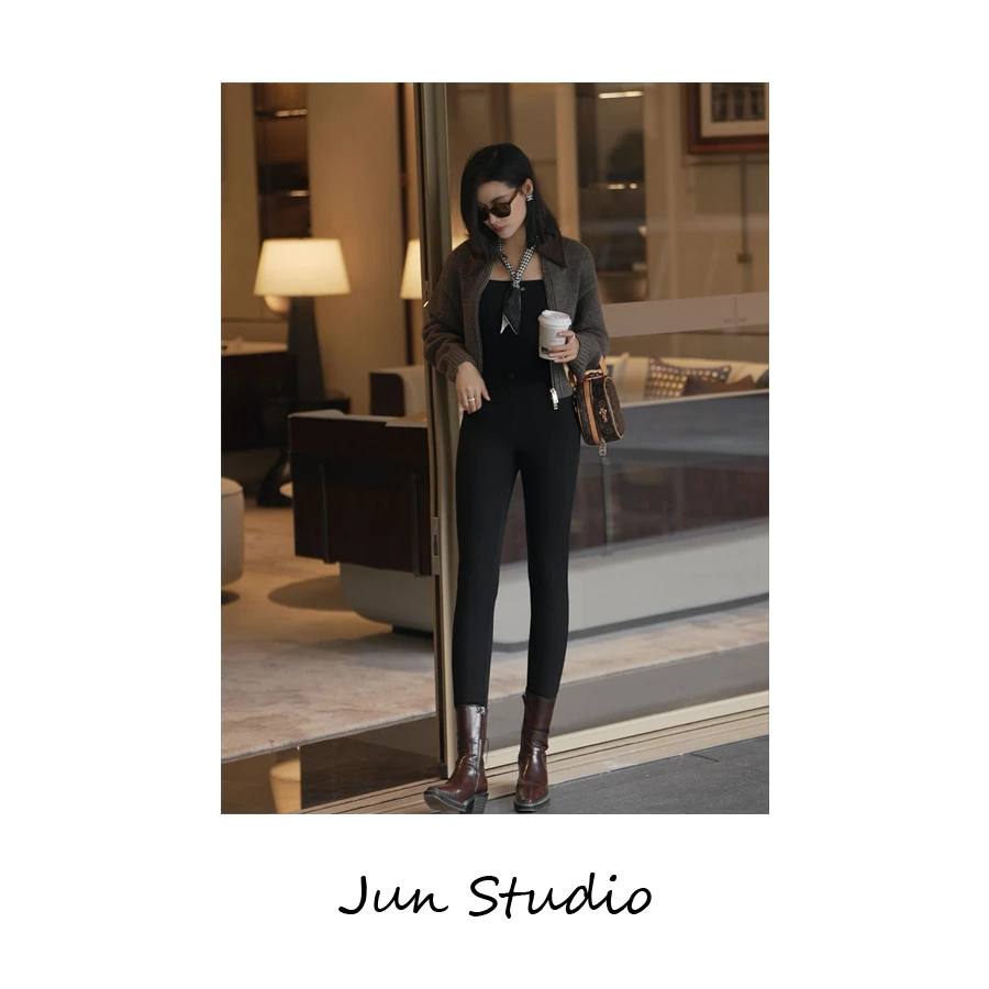 女款小脚裤  八面弹面料 石墨烯秋冬保暖 修身显瘦 鹅绒裤