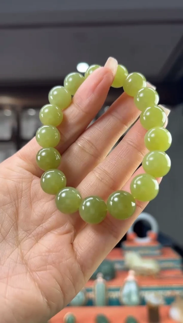 颈饰未镶嵌和田玉佩佩12mm左右