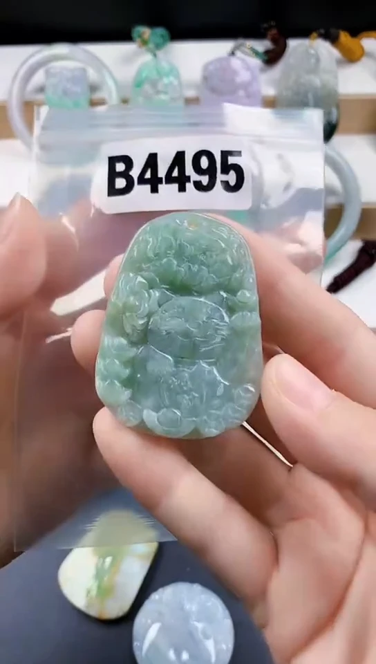 颈饰未镶嵌翡翠天然翡翠吊坠挂件