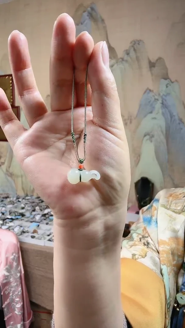 【闪购商品】和田玉颈饰未镶嵌葫芦