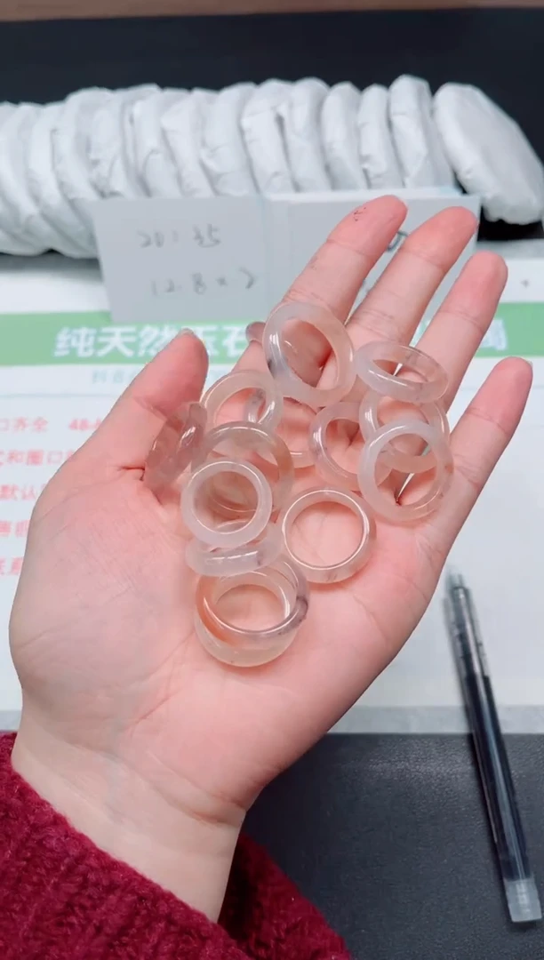 【闪购商品】石英质玉手镯未镶嵌戒指