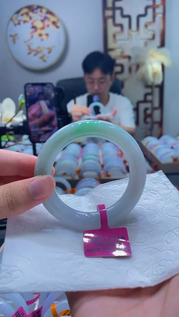 翡翠手镯未镶嵌227-55