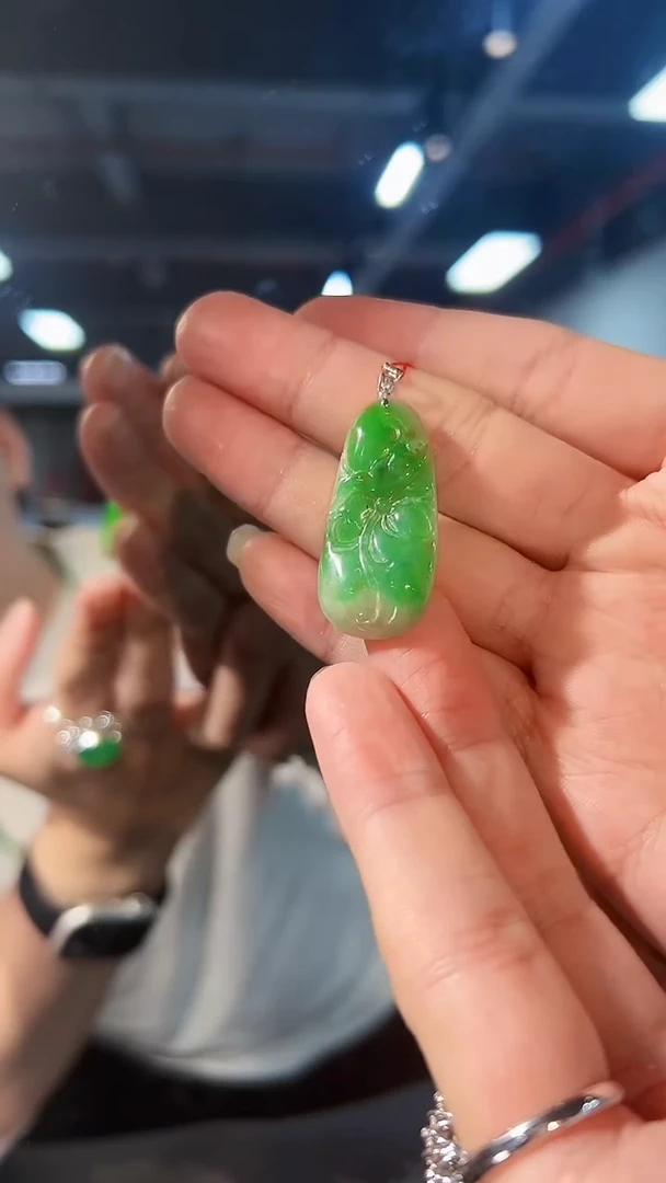 【闪购商品】翡翠颈饰18K金镶嵌缅料A货/支持复检/一件