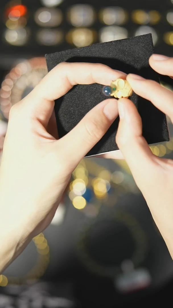 【闪购商品】琥珀裸石未镶嵌吉祥如意胸针