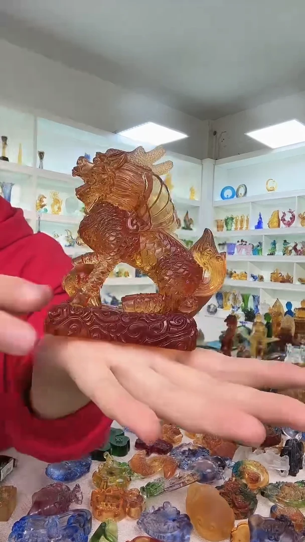 琉璃祥云底座麒麟