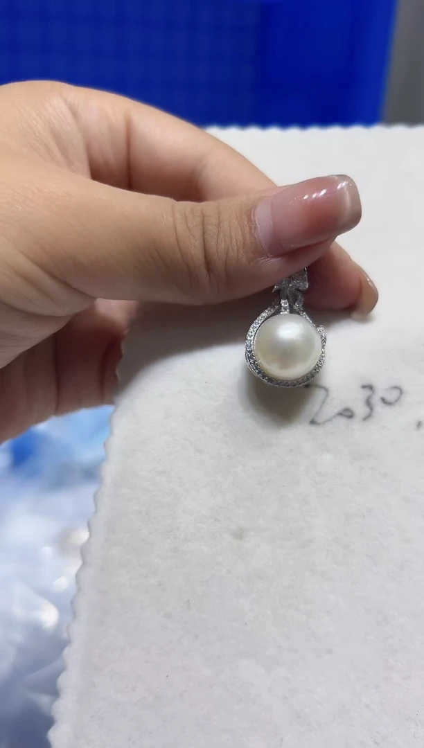 银S925镶嵌海水珍珠吊坠49
