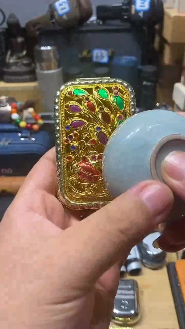 瓷片闪购商品 如图所示