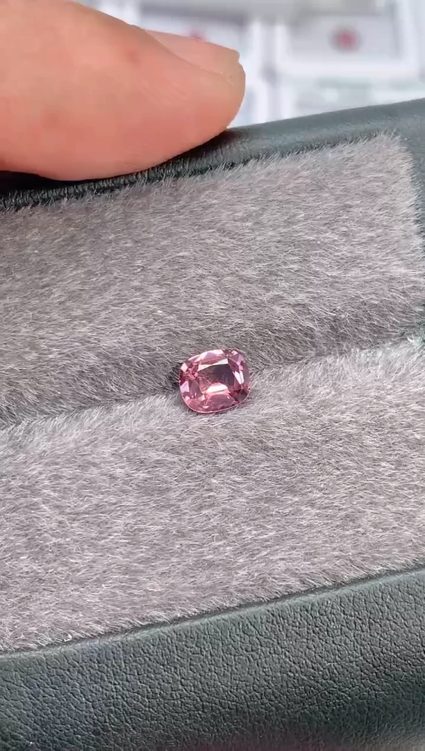 裸石未镶嵌尖晶石0.97-58天然尖晶石