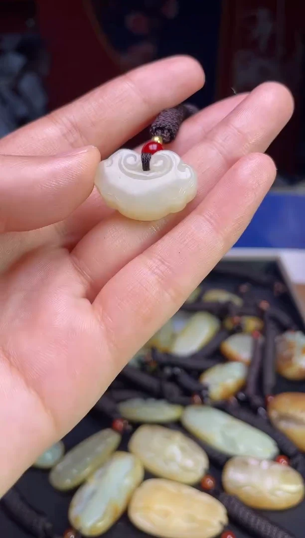 颈饰未镶嵌和田玉123
