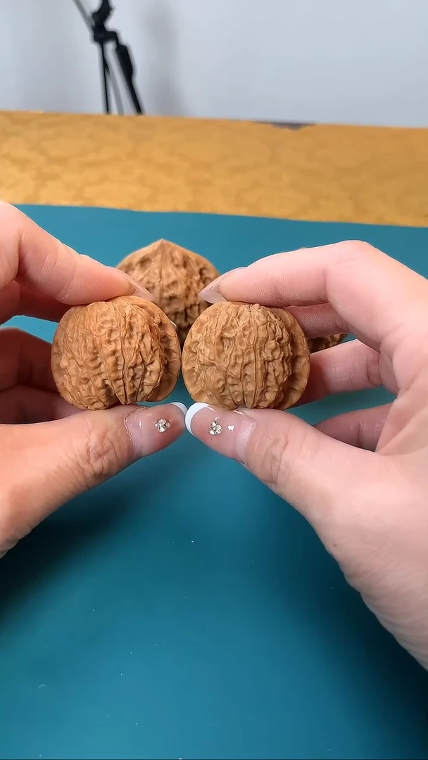 吊坠文玩核桃37血麒麟 6号