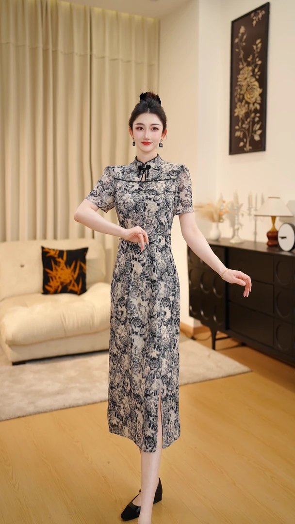 【LZ】2025新款时尚都市气质印花插肩袖连衣裙DLS00248