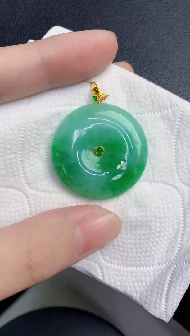 颈饰18K金镶嵌翡翠天然翡翠缅甸A货