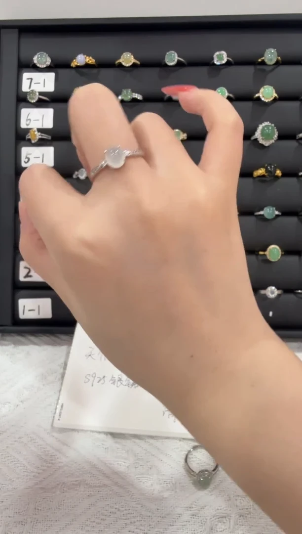 银S925镶嵌戒指翡翠071