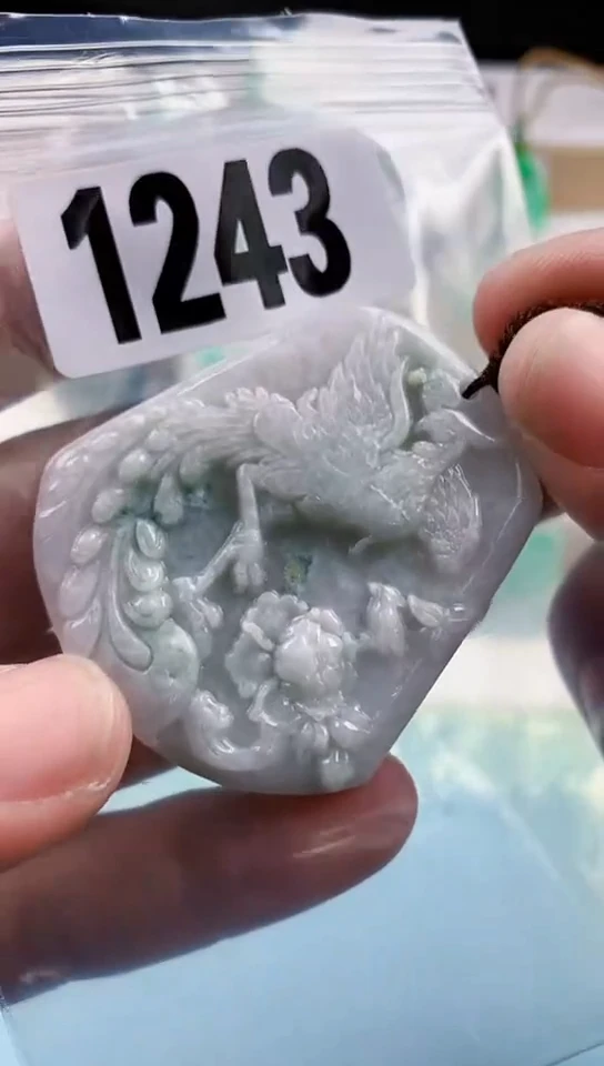 【闪购商品】翡翠挂件未镶嵌天然翡翠吊坠挂件