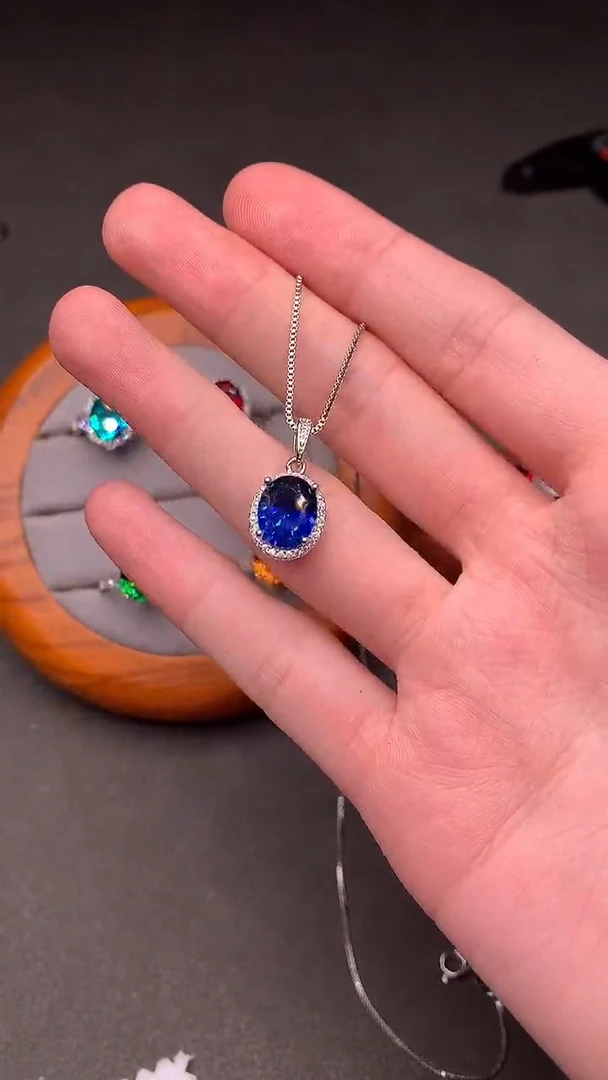 吊坠(赠链)蓝宝石银S925镶嵌······