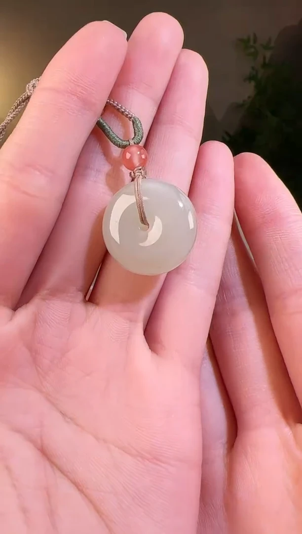 【闪购商品】和田玉颈饰未镶嵌扣p