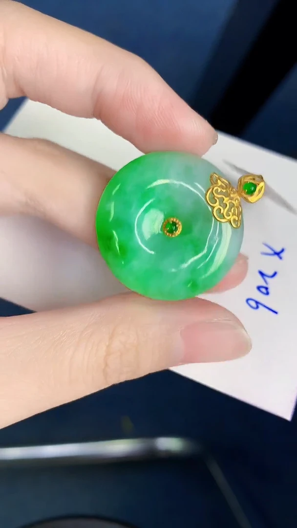 颈饰18K金镶嵌翡翠天然翡翠缅甸A货