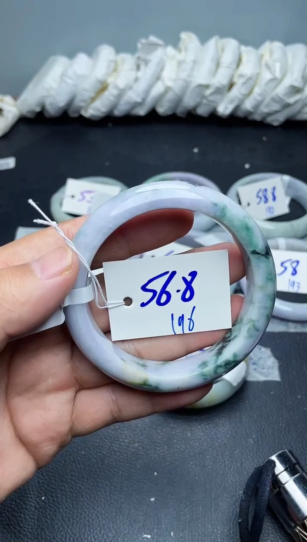 未镶嵌手镯翡翠196