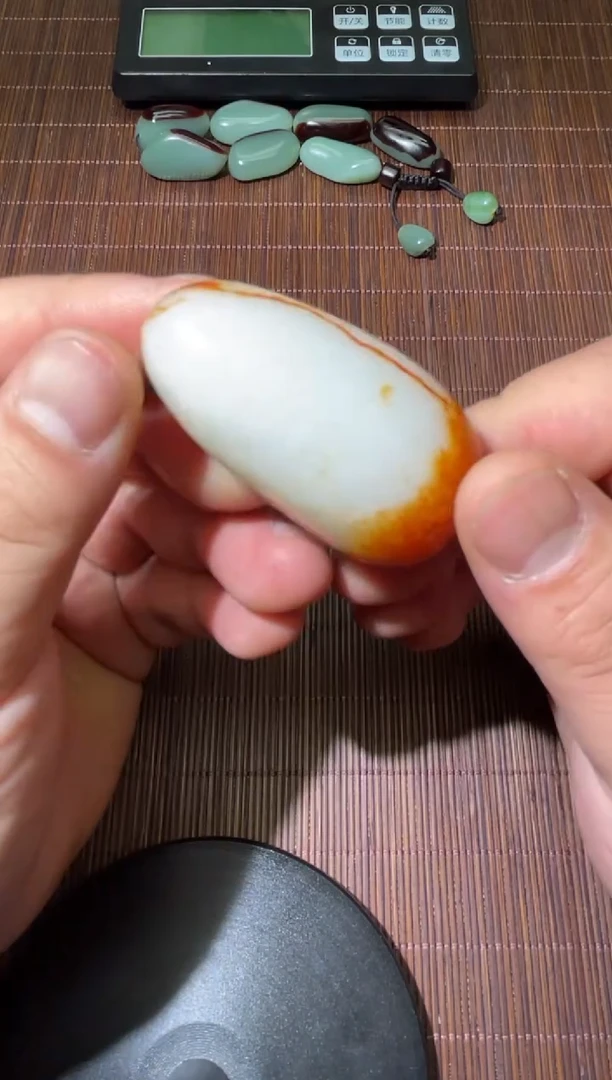 未镶嵌和田玉（糖玉）挂件k****L18