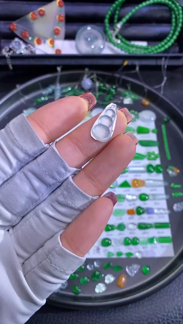 未镶嵌挂件翡翠豆子