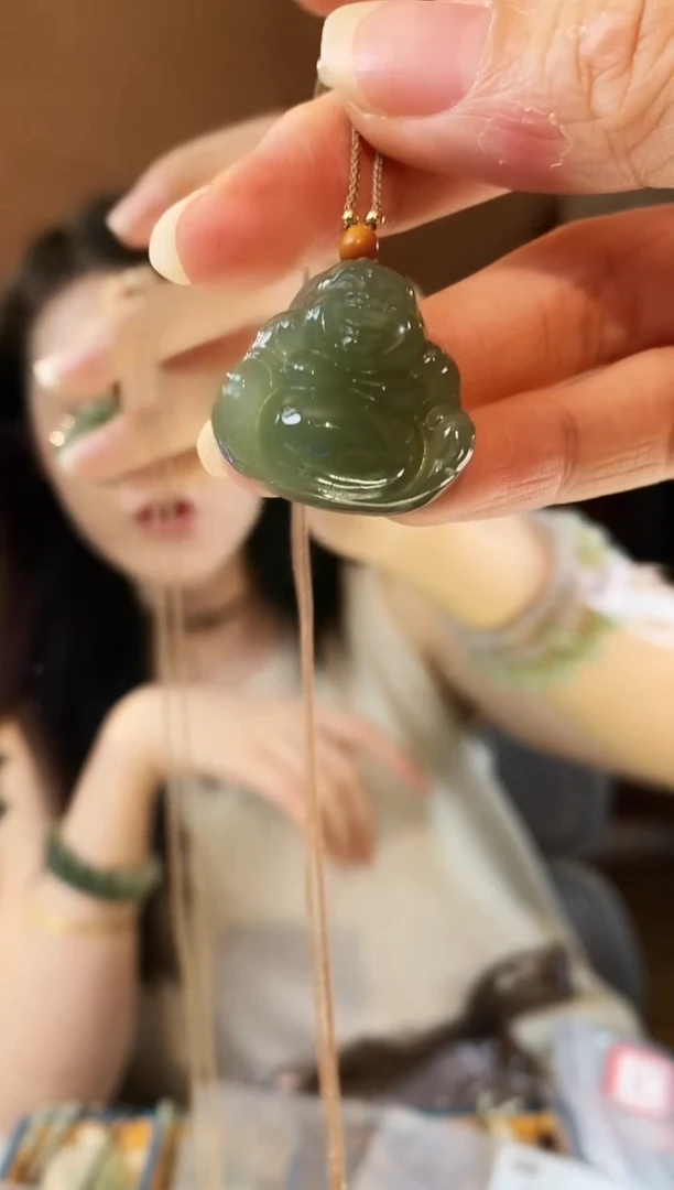 和田玉未镶嵌颈饰25佛