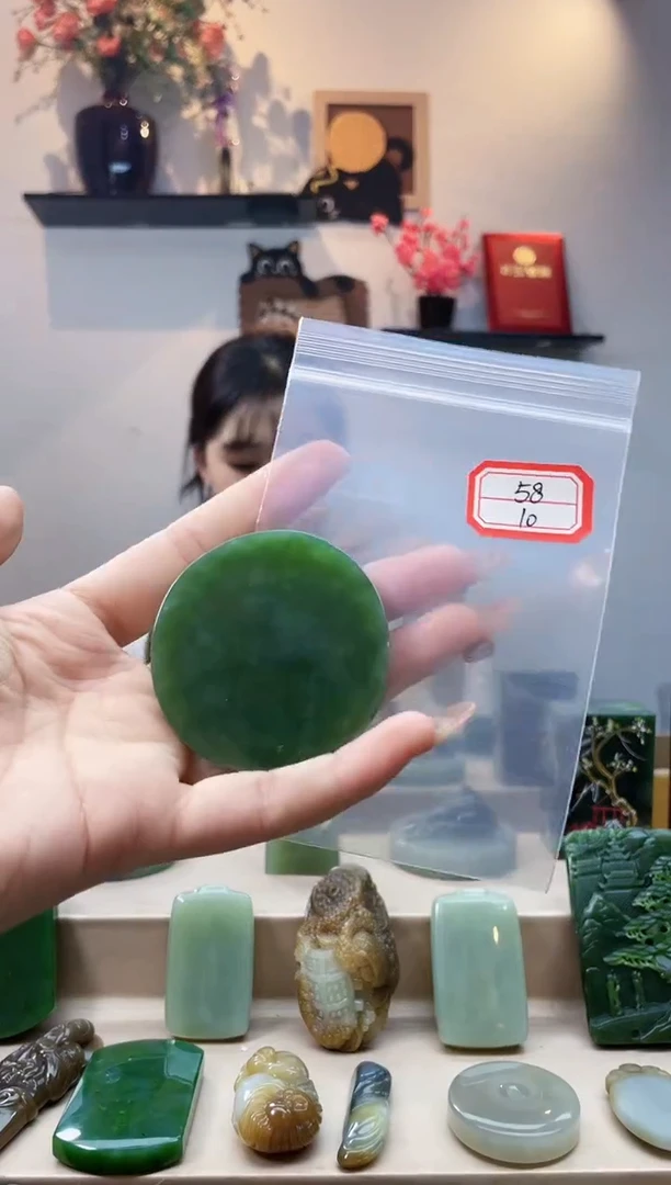 未镶嵌和田玉挂件1