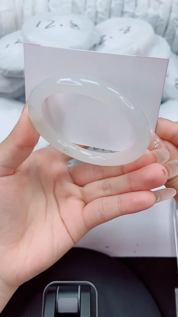 石英质玉手镯未镶嵌7-55/56