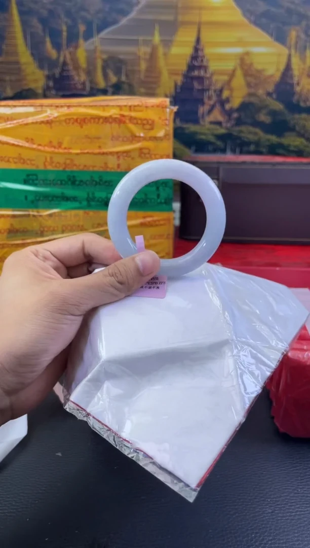 未镶嵌手镯翡翠6