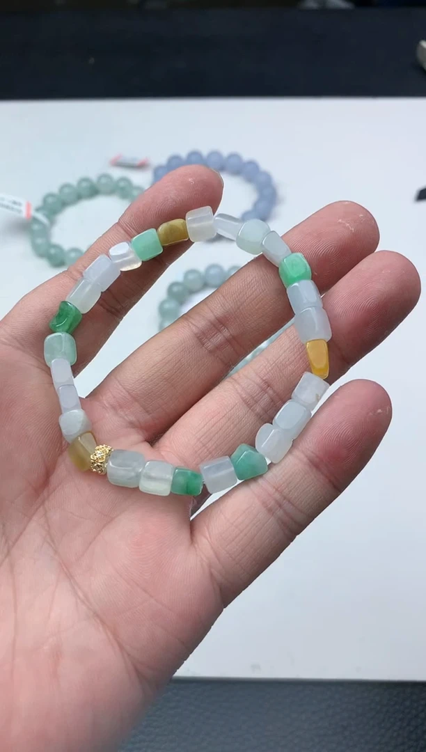 【闪购商品】翡翠颈饰未镶嵌珠子