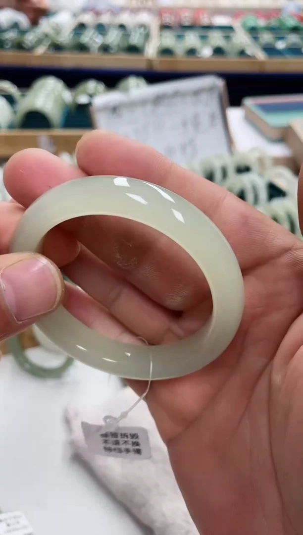 未镶嵌手镯和田玉小***天和田玉手镯50F00HF