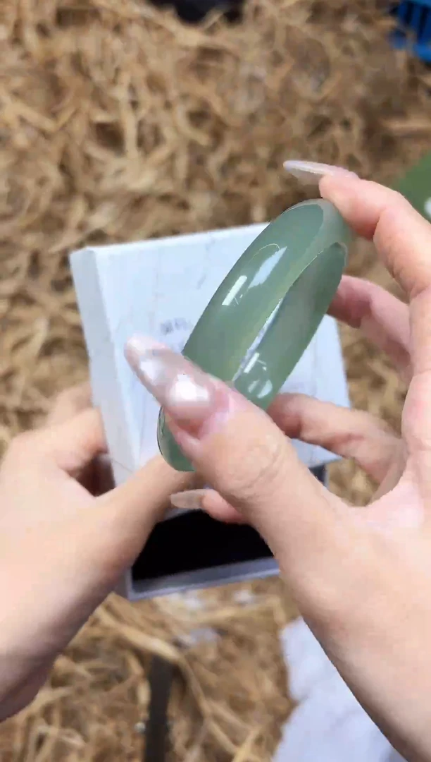 未镶嵌手镯石英质玉2248--圈口57