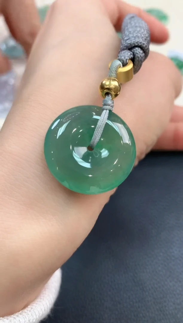 【闪购商品】翡翠吊坠(不含链)18K金镶嵌b133多样性一件发货