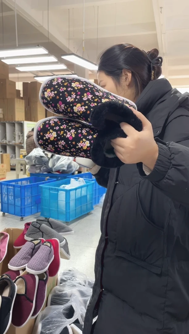 5-7小黑花毛圈棉鞋39码