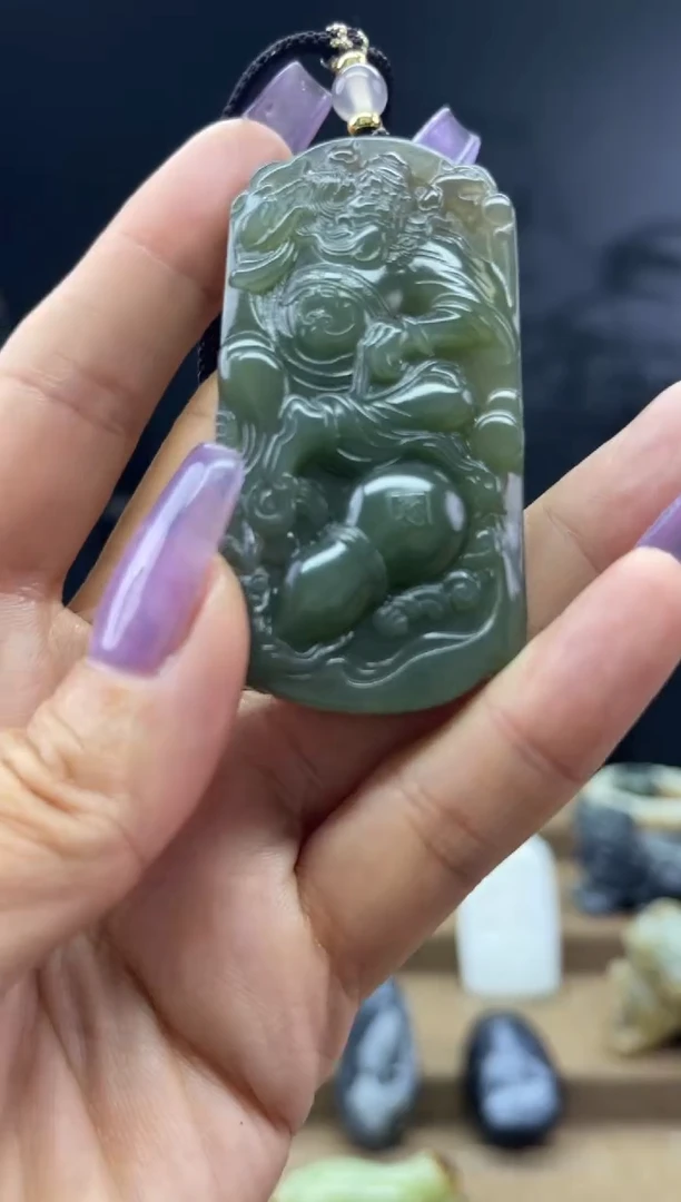 颈饰未镶嵌和田玉1