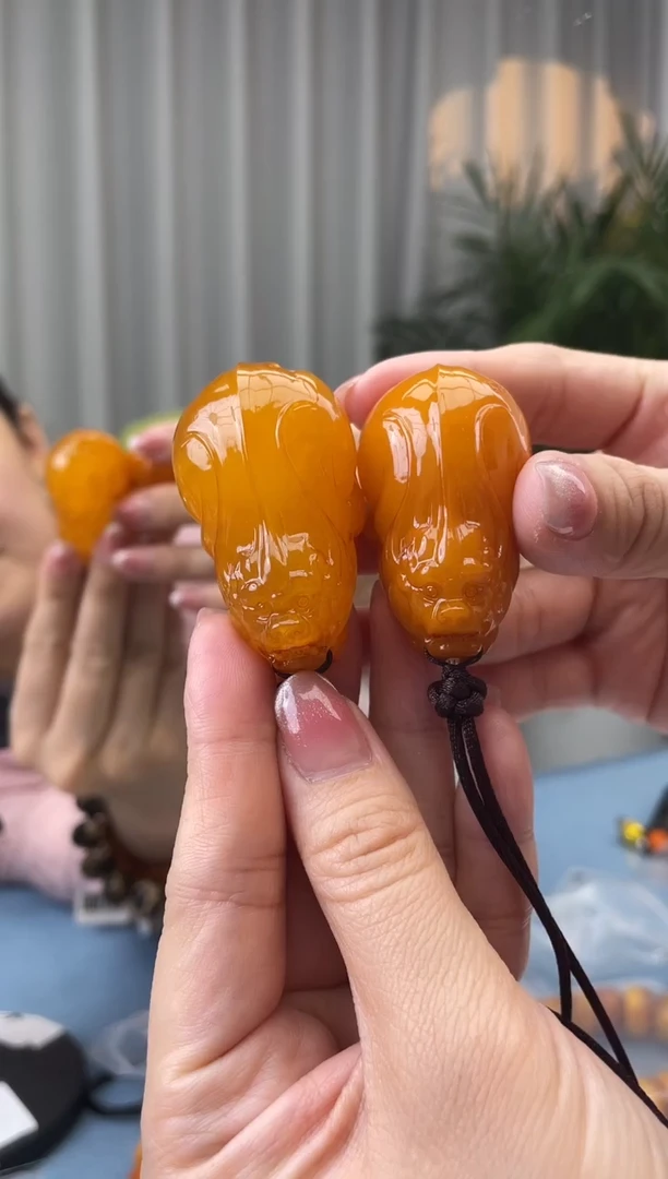 【闪购商品】蜜蜡珠宝奇石未镶嵌假一罚十，微瑕多样性发一件010