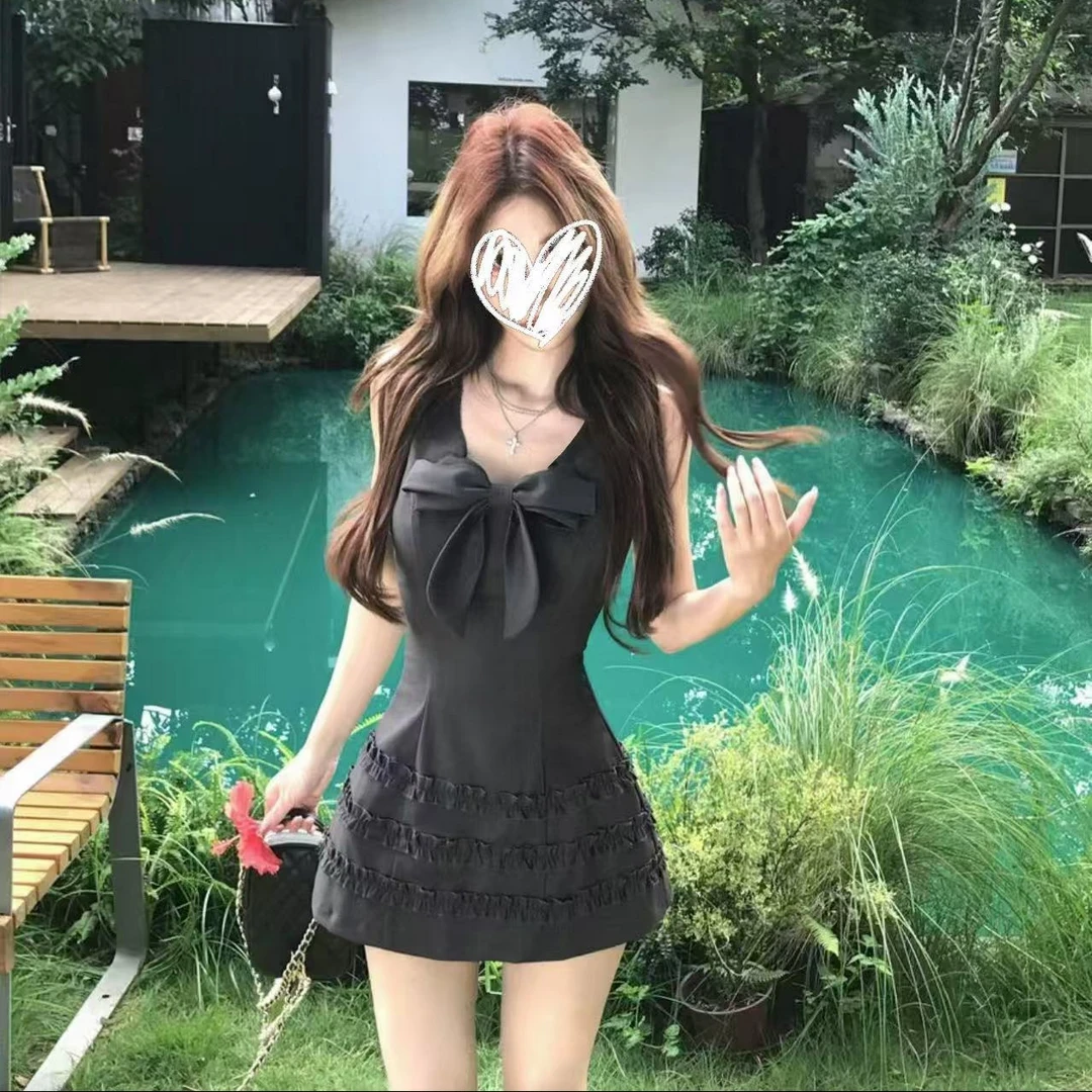 设计感甜欲吊带连衣裙女夏季法式修身裙子2025年新款收腰性感裙子