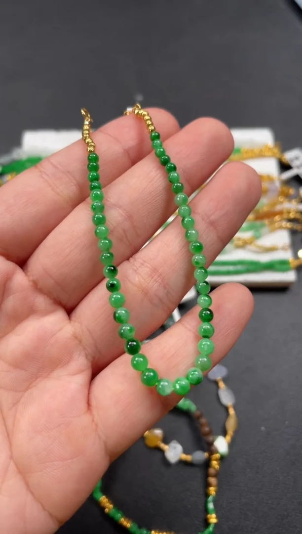 套链18K金镶嵌翡翠一条   P586