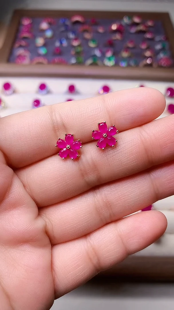 【闪购商品】红宝石耳饰银S925镶嵌000