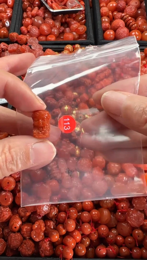 【闪购商品】南红玛瑙颈饰未镶嵌1