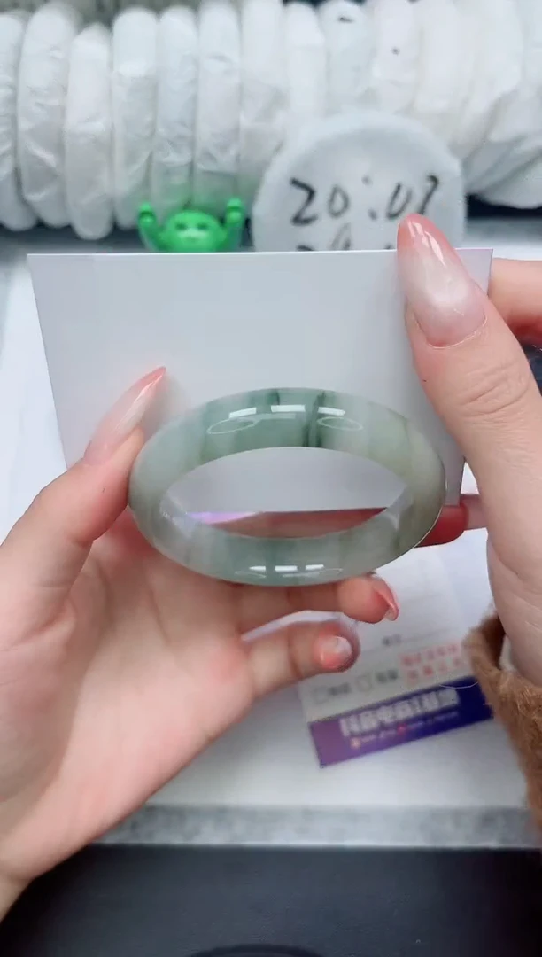 【闪购商品】石英质玉未镶嵌手镯157