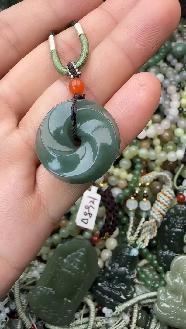 颈饰未镶嵌和田玉拍一发一