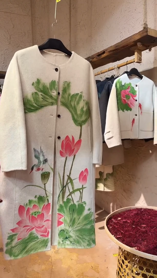 手绘毛呢大衣1111