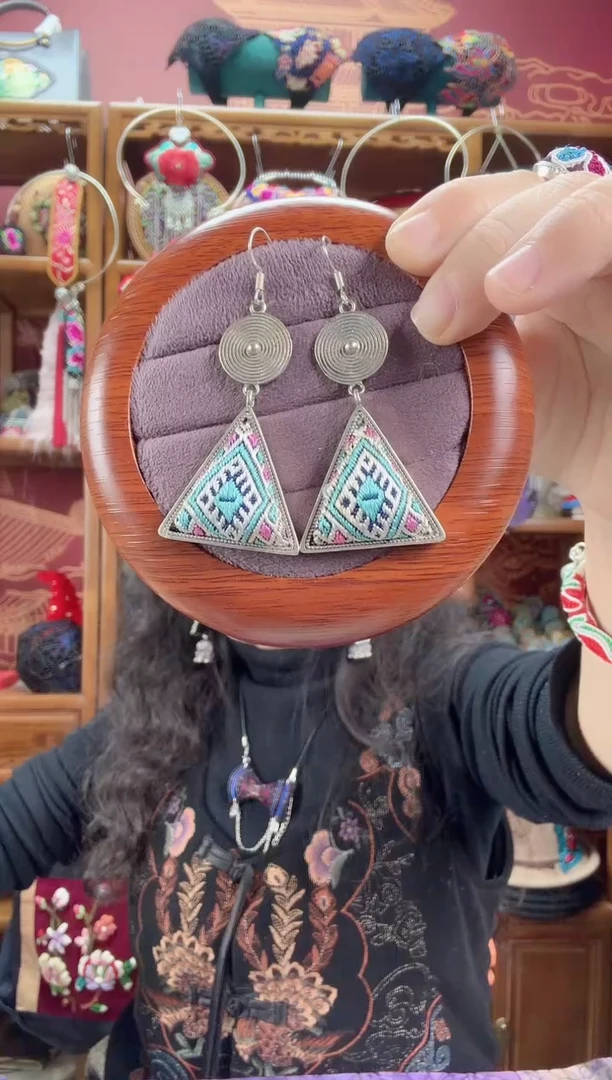 刺绣耳环65甜甜家