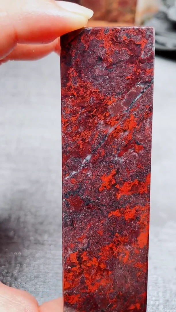 玉桂林鸡血玉素章21 3.0左右