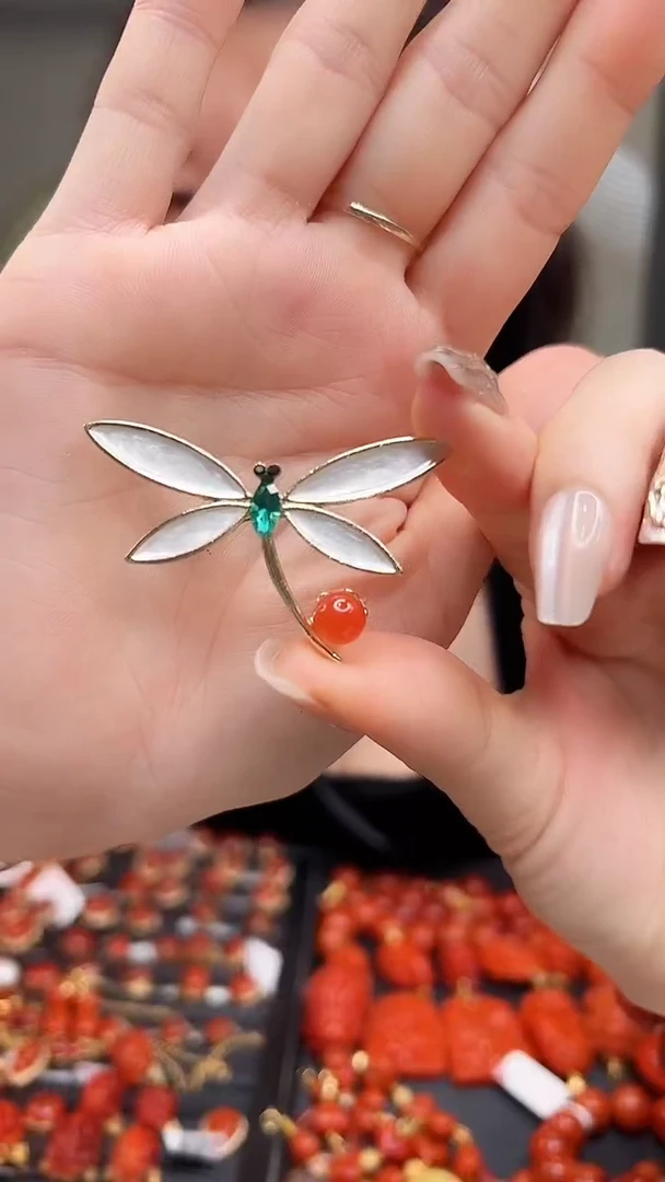 南红玛瑙胸针合金/蜻蜓款