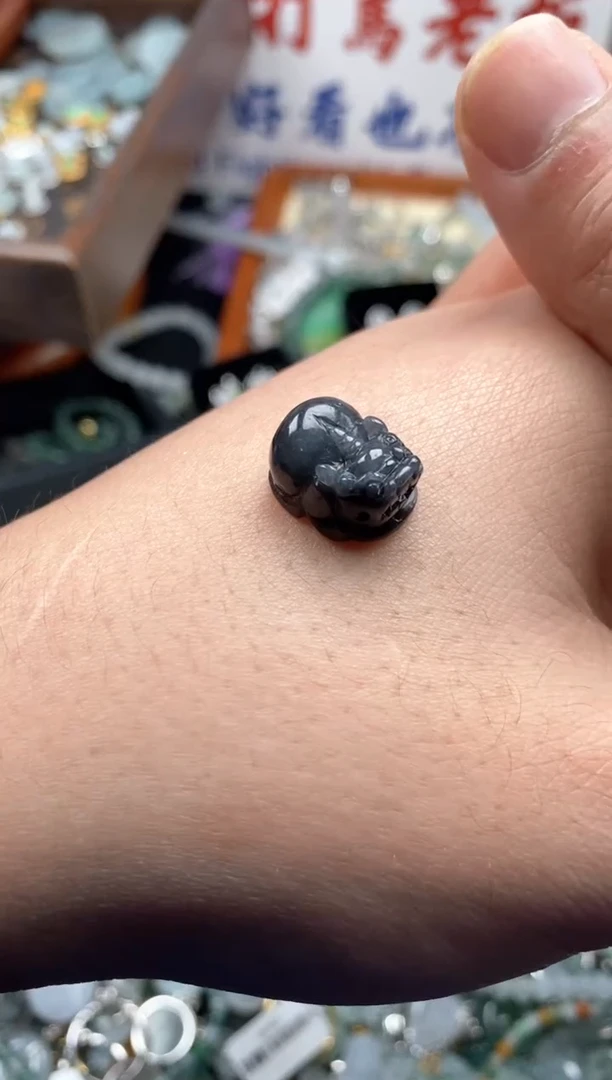 【闪购商品】翡翠颈饰未镶嵌哥哥